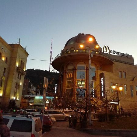 200 Metres From Rustaveli Avenue Διαμέρισμα Τυφλίδα Εξωτερικό φωτογραφία